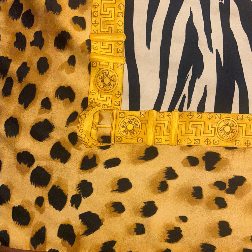 Baar & Beards vintage Baroque Animal Print Gold Black Scarf Handkerchief Italy - Picture 9 of 10